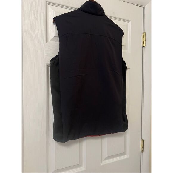 Arc’teryx Insulated Vest – Black with Red Interior - Picture 8 of 16